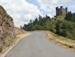 La route près du château fort