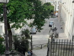 Sur la rue à Paris